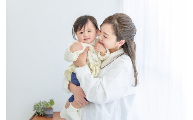 2歳児の発達支援や加配を検討する家庭の親子の様子